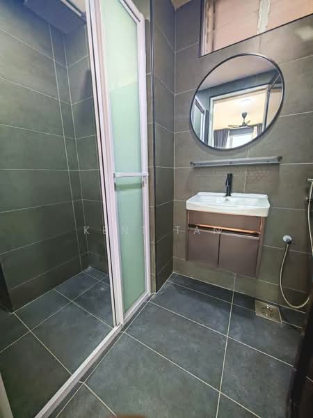 Servis Apartment untuk Disewa di Midas @ Seri Alam - Kent Tan - Bathroom - PropertyGuru.com.my