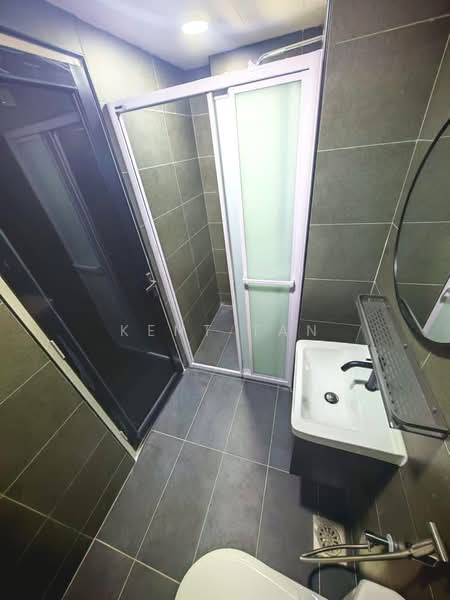 Servis Apartment untuk Disewa di Midas @ Seri Alam - Kent Tan - Bathroom - PropertyGuru.com.my