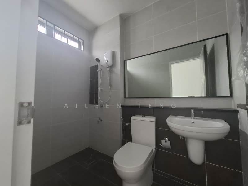 2-storey Terraced House for Sale in Elmina (Shah Alam) - Aileen Teng - Bathroom - PropertyGuru.com.my