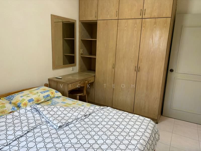 Kondominium untuk Disewa di Gold Coast Resort Condominium - Vick Teoh - Bedroom - PropertyGuru.com.my