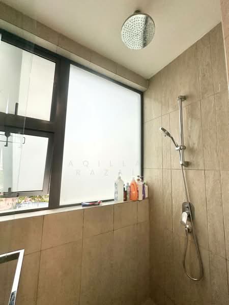 Servis Apartment untuk Disewa di Datum Jelatek Residence - Aqillah Razali - Bathroom - PropertyGuru.com.my