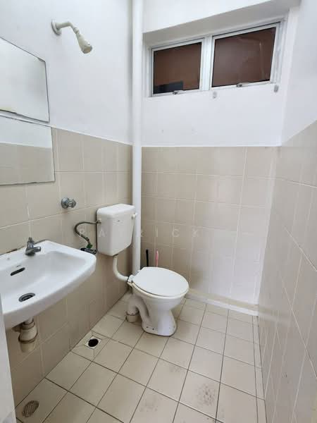 Apartment for Sale at Suria Vista Apartment - Patrick . - Bathroom - PropertyGuru.com.my