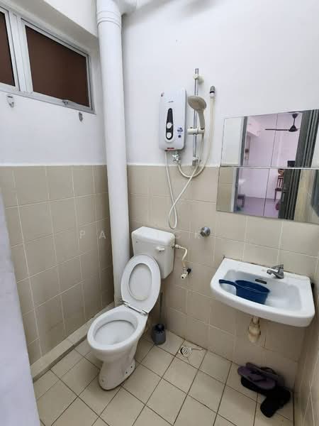 Apartment for Sale at Suria Vista Apartment - Patrick . - Bathroom - PropertyGuru.com.my