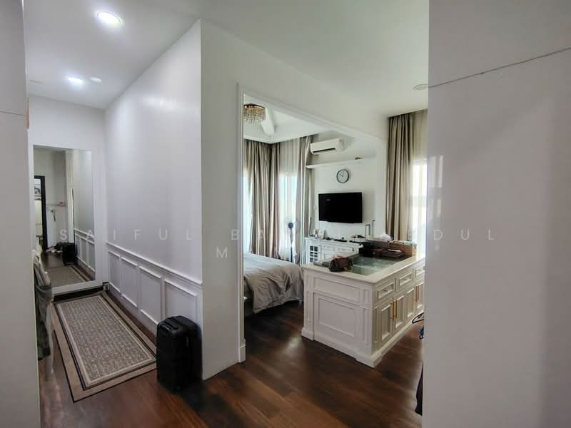 Semi-Detached House for Sale in Alam Impian (Shah Alam) - Saiful Bahri Abdul Manan - Corridor - PropertyGuru.com.my