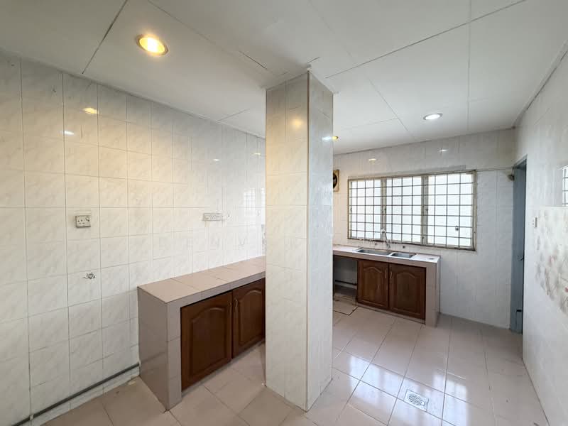 Rumah Teres 2 Tingkat untuk Dijual di Alam Damai (Cheras) - Denver Sin - Kitchen - PropertyGuru.com.my
