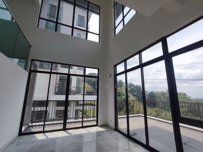 Twin Villa for Sale in Putra Heights (Subang Jaya) - Ann Lim - Balcony - PropertyGuru.com.my