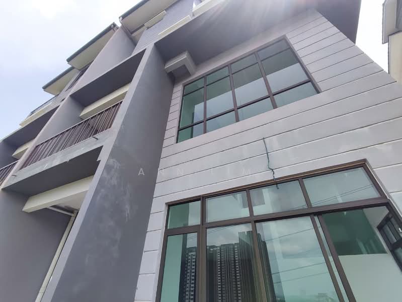 Twin Villa for Sale in Putra Heights (Subang Jaya) - Ann Lim - Exterior - PropertyGuru.com.my