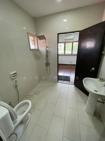 Rumah Banglo untuk Dijual di Ampang (Kuala Lumpur) - Alex Wong - Bathroom - PropertyGuru.com.my