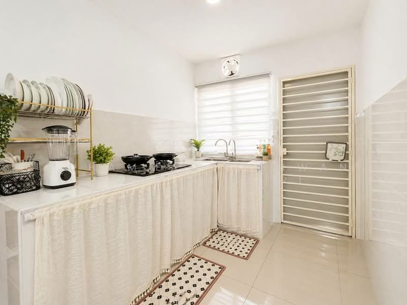 2-storey Terraced House for Sale in Bukit Rahman Putra (Sungai Buloh) - Muhammad Ridhwan Mohd Huzairi - Kitchen - PropertyGuru.com.my