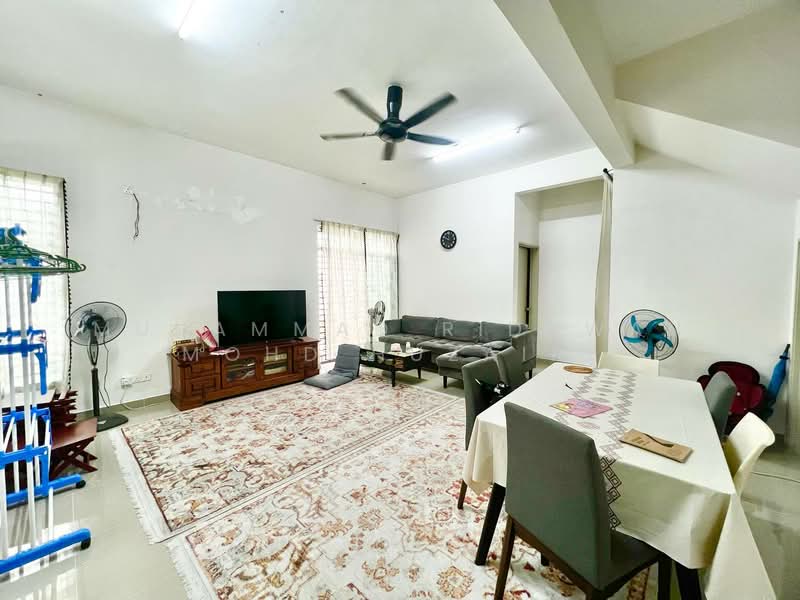 Cluster House for Sale in Bandar Saujana Putra (Tanjong Duabelas) - Muhammad Ridhwan Mohd Huzairi - Living Room - PropertyGuru.com.my
