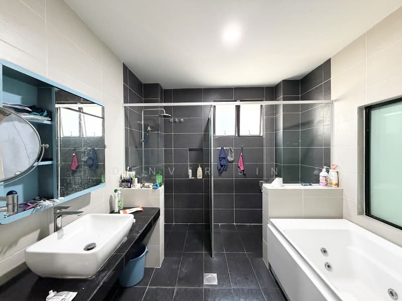 3-storey Terraced House for Sale in Taman Damai Utama (Bandar Kinrara) - Denver Sin - Bathroom - PropertyGuru.com.my