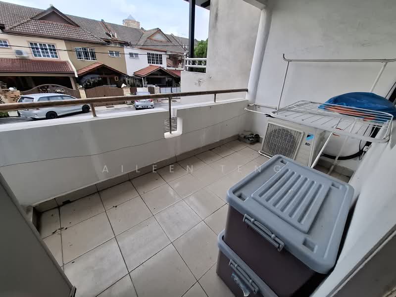 2-storey Terraced House for Sale at PJS 10 - Aileen Teng - Balcony - PropertyGuru.com.my