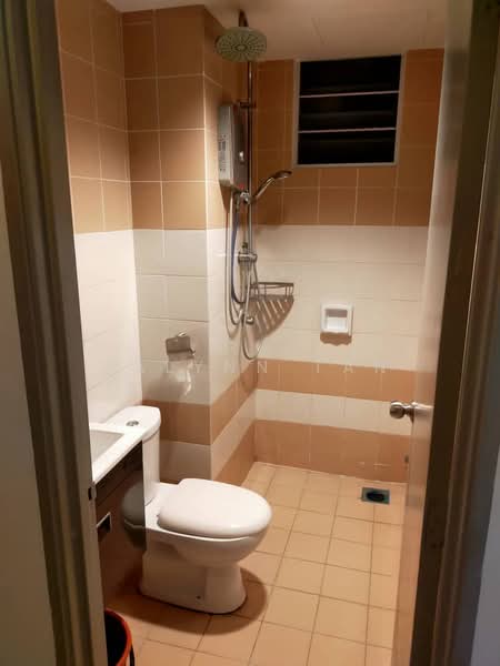 Service Residence for Sale at Residensi Laguna (Sunway Belvedere) - Dalynn Tan - Bathroom - PropertyGuru.com.my