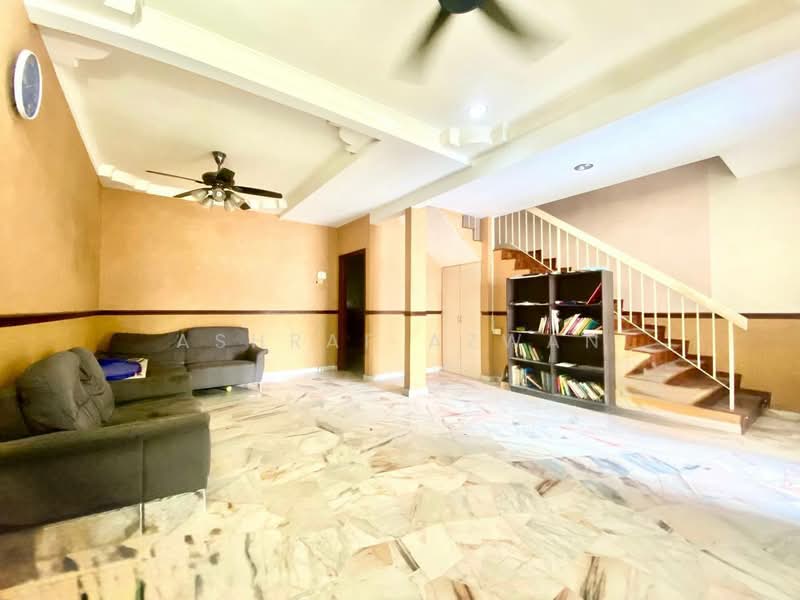 Rumah Teres 2 Tingkat untuk Dijual di Kajang (Selangor) - Ashraf Azwan - Living Room - PropertyGuru.com.my