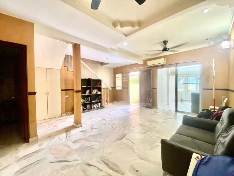 Rumah Teres 2 Tingkat untuk Dijual di Kajang (Selangor) - Ashraf Azwan - Living Room - PropertyGuru.com.my