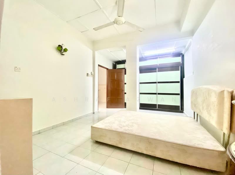 Rumah Teres 2 Tingkat untuk Dijual di Kajang (Selangor) - Ashraf Azwan - Bedroom - PropertyGuru.com.my