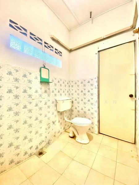 Rumah Teres 2 Tingkat untuk Dijual di Kajang (Selangor) - Ashraf Azwan - Bathroom - PropertyGuru.com.my