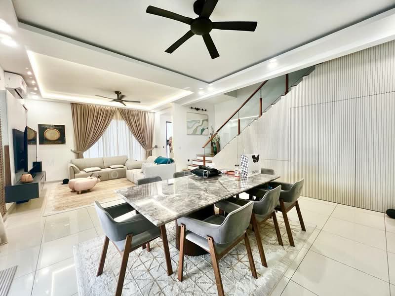 Rumah Teres 2 Tingkat untuk Dijual di Semenyih (Selangor) - Muhammad Ridhwan Mohd Huzairi - Living Room - PropertyGuru.com.my