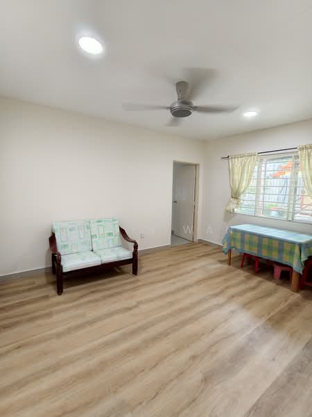 Bungalow for Rent in Kampung Cempaka (Petaling Jaya) - Wysin Wan - Living Room - PropertyGuru.com.my