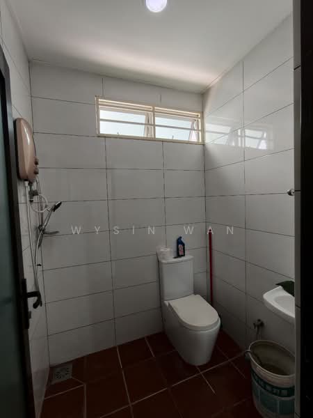 Bungalow for Rent in Kampung Cempaka (Petaling Jaya) - Wysin Wan - Bathroom - PropertyGuru.com.my