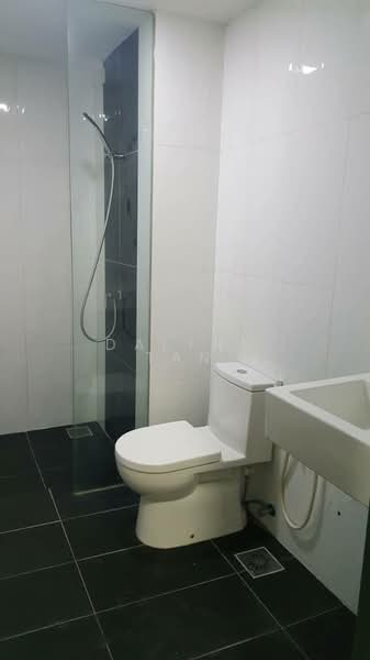 Service Residence for Sale at Menara Suria (V12) - Dalynn Tan - Bathroom - PropertyGuru.com.my