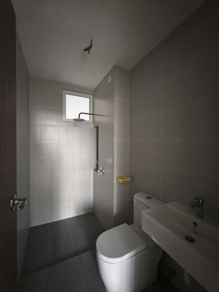 Servis Apartment untuk Dijual di TRELLIS RESIDENCES - San . - Bathroom - PropertyGuru.com.my
