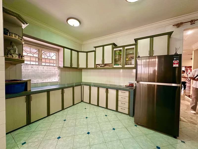 Rumah Teres 2 Tingkat untuk Dijual di Usj 16 (Subang Jaya) - Razlina Razali - Kitchen - PropertyGuru.com.my