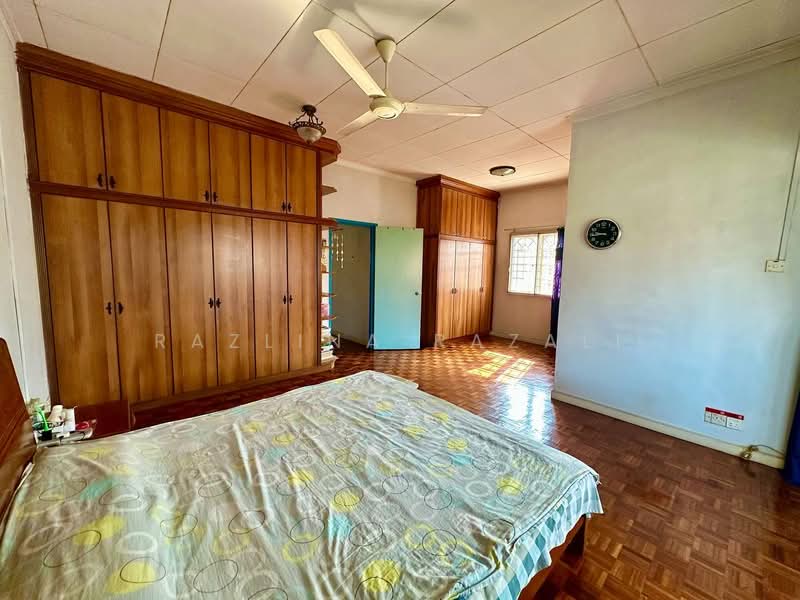 Rumah Teres 2 Tingkat untuk Dijual di Usj 16 (Subang Jaya) - Razlina Razali - Bedroom - PropertyGuru.com.my