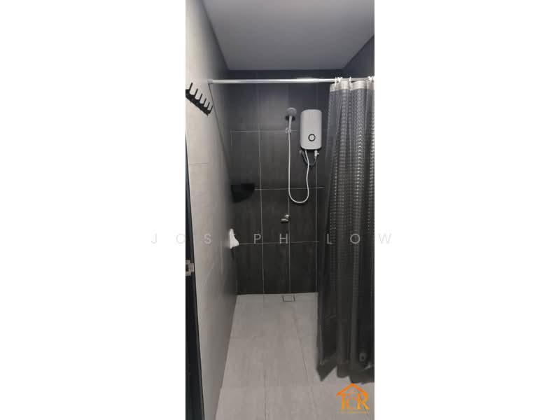 Service Residence for Rent at Lakeview Suites @ Edumetro - Joseph Low - Bathroom - PropertyGuru.com.my