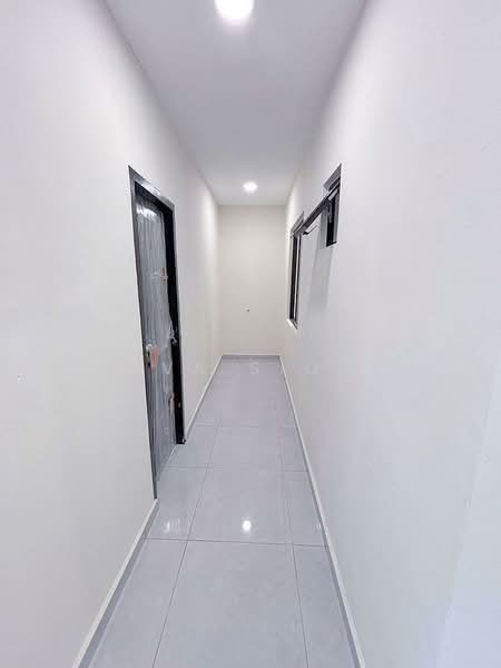 2-storey Terraced House for Sale in Taman Skudai Baru (Skudai) - Eva Siow - Corridor - PropertyGuru.com.my