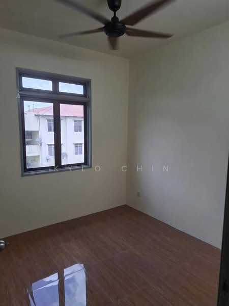 Flat for Sale at Rumah Pangsa Laman Tasik - Kylo Chin - Interior - PropertyGuru.com.my