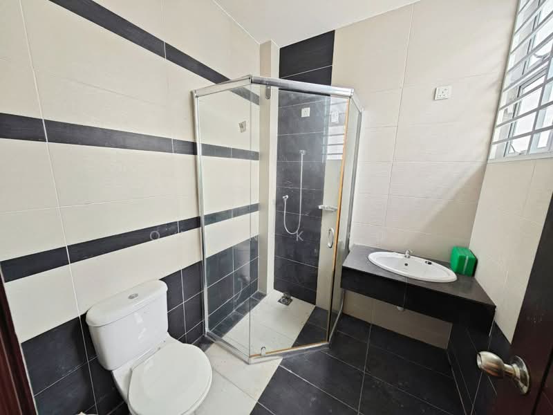 2-storey Terraced House for Sale in Taman Meru (Ipoh) - Qazin Khoo - Bathroom - PropertyGuru.com.my