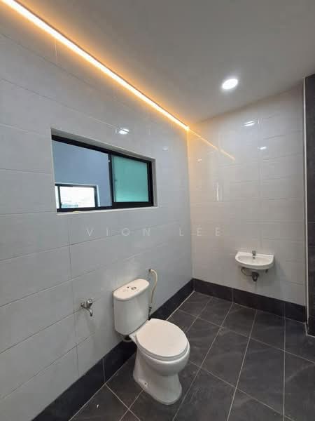 Rumah Teres 2 Tingkat untuk Dijual di Johor Bahru (Johor) - Vion Lee - Bathroom - PropertyGuru.com.my