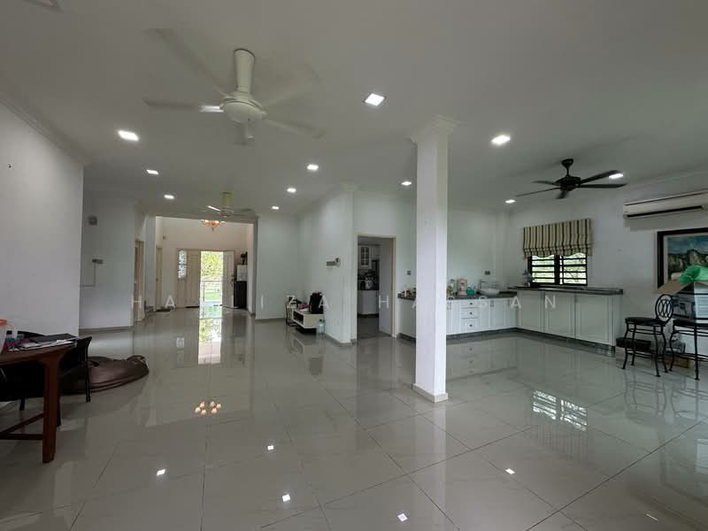 Bungalow for Sale in Mantin (Negeri Sembilan) - Hasliza Hassan - Living Room - PropertyGuru.com.my