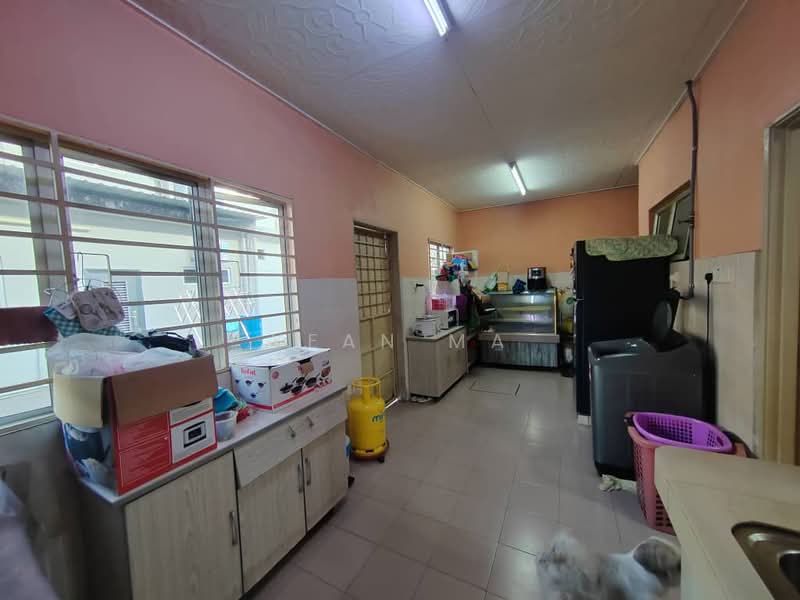Rumah Teres untuk Dijual di Taman Tun Perak (Rawang) - Yean Ma - Kitchen - PropertyGuru.com.my