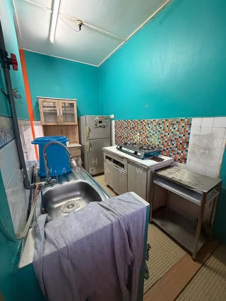 Flat for Rent at Flat Taman Bukit Angkasa - Ahmad Sharqawwi Abdul Kapor - Kitchen - PropertyGuru.com.my