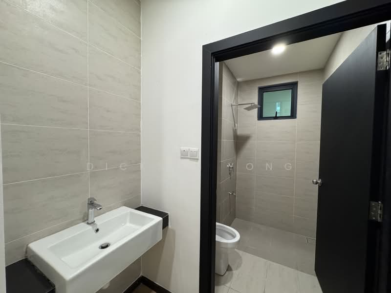 Condominium for Sale at Sapphire On The Park - Dickson Yong - Bathroom - PropertyGuru.com.my
