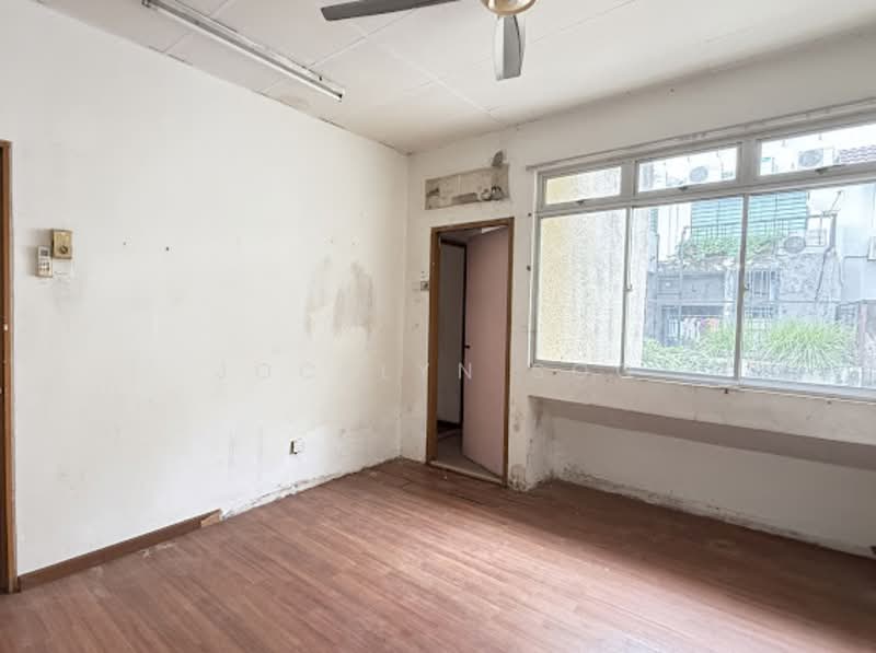 2-storey Terraced House for Sale in Taman Desa (Kuala Lumpur) - Jocelyn Soo - Living Room - PropertyGuru.com.my