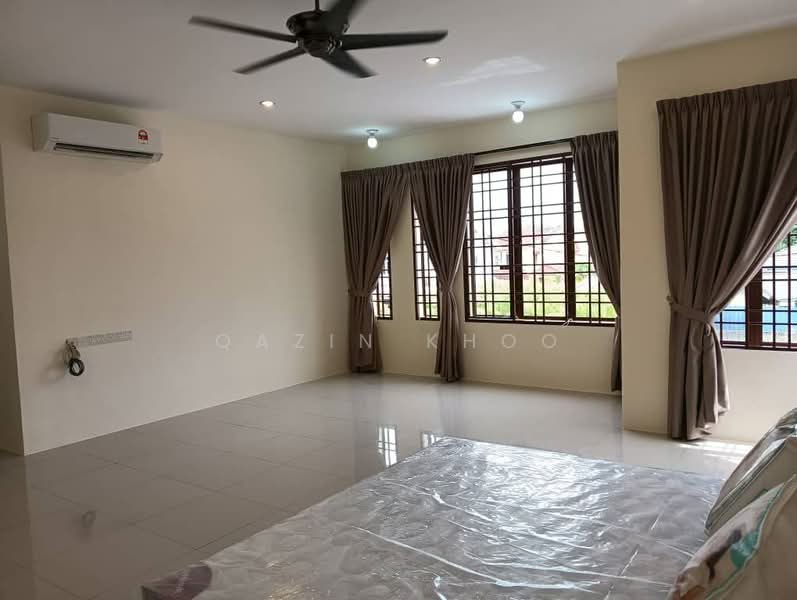Semi-Detached House for Sale in Taman Pari (Ipoh) - Qazin Khoo - Bedroom - PropertyGuru.com.my