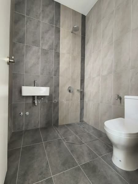 Cluster House for Sale in Setia Tropika (Johor Bahru) - Vion Lee - Bathroom - PropertyGuru.com.my
