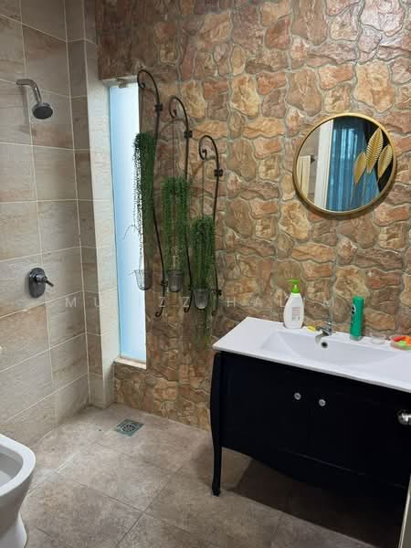 Rumah Banglo untuk Disewa di Taman Ampang Utama (Ampang) - Mu'izz Halim - Bathroom - PropertyGuru.com.my