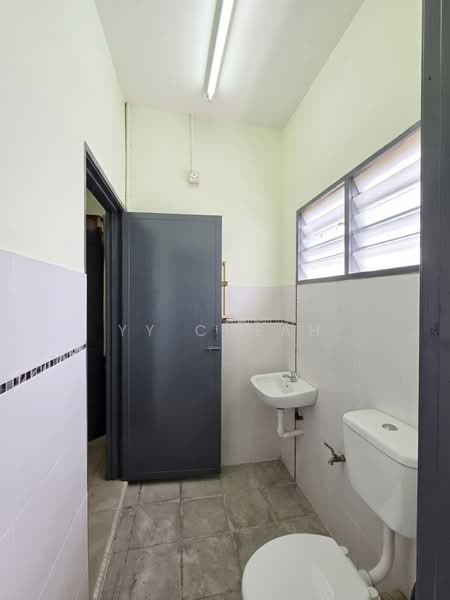 2-storey Terraced House for Sale in Panorama Lapangan Perdana (Ipoh) - YY Cheah - Bathroom - PropertyGuru.com.my