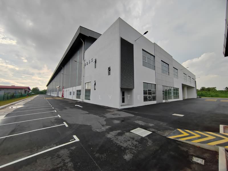 Warehouse for Rent in Seksyen 36 (Shah Alam) - Kelly Teo - Exterior - PropertyGuru.com.my