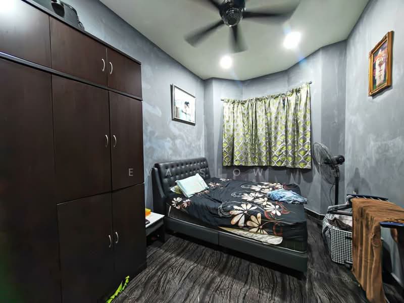 Rumah Teres 1 Tingkat untuk Dijual di Taman Kempas Indah (Tebrau) - Eva Siow - Bedroom - PropertyGuru.com.my
