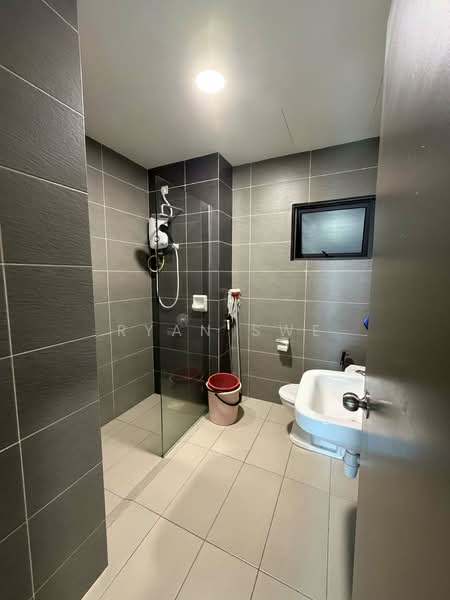 Condominium for Sale at The Henge - Ryan Swe - Bathroom - PropertyGuru.com.my