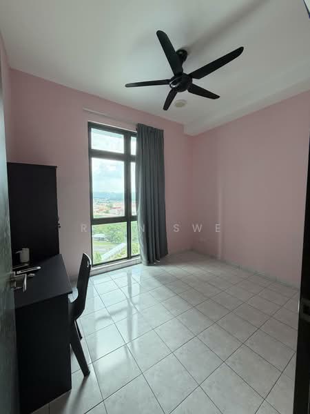 Condominium for Sale at The Henge - Ryan Swe - Bedroom - PropertyGuru.com.my