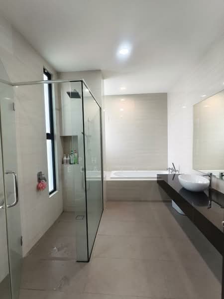 Rumah Banglo untuk Dijual di Masai (Johor) - Phang Elainne - Bathroom - PropertyGuru.com.my