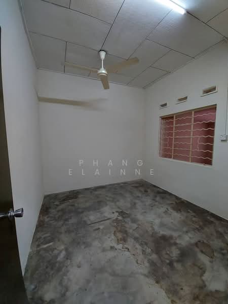 2-storey Terraced House for Sale in Taman Abad (Johor Bahru) - Phang Elainne - PropertyGuru.com.my
