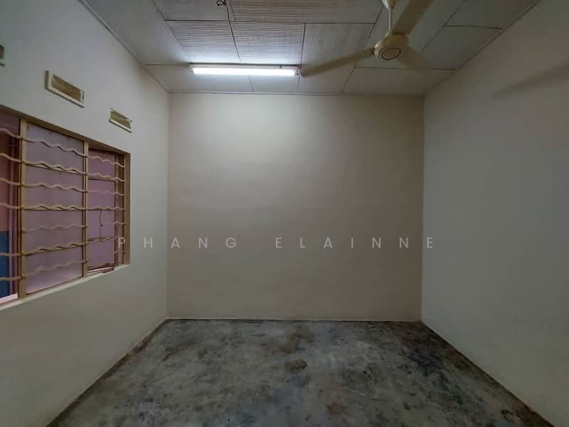 2-storey Terraced House for Sale in Taman Abad (Johor Bahru) - Phang Elainne - PropertyGuru.com.my