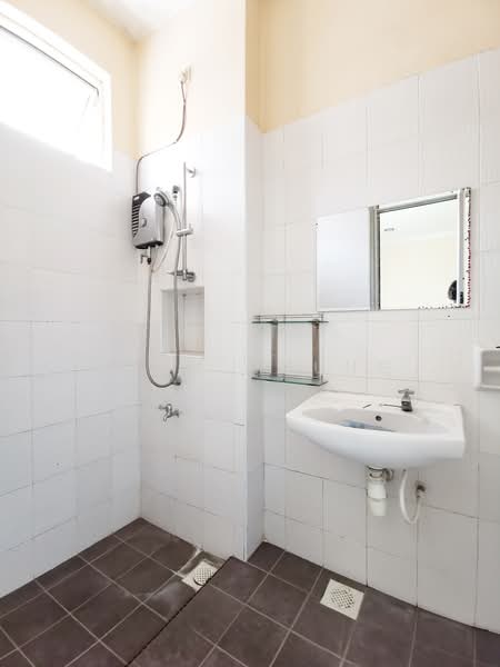 Townhouse for Sale in Johor Bahru (Johor) - Jojo Chung - Bathroom - PropertyGuru.com.my